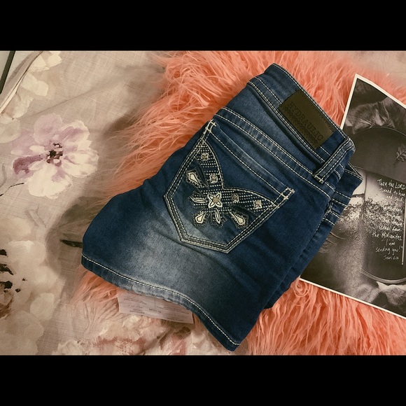Embellished Jean Shorts | Hydraulic - Picture 3 of 4